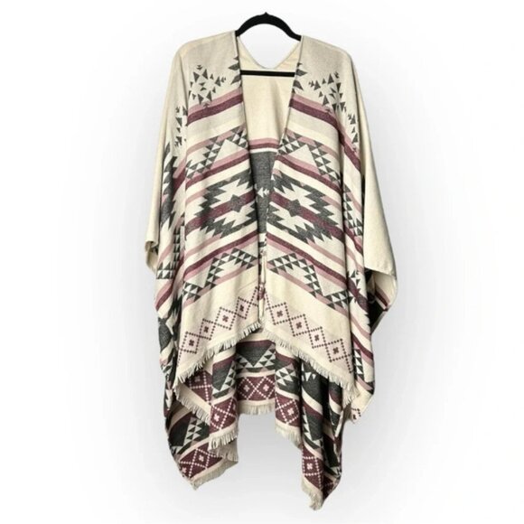 Garage Ruana Open  Poncho OS - Picture 1 of 3